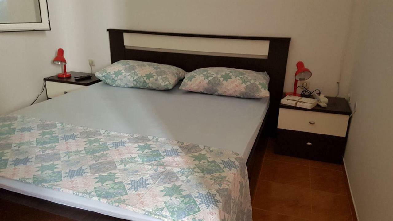 Apartment Gal Podgora Bagian luar foto
