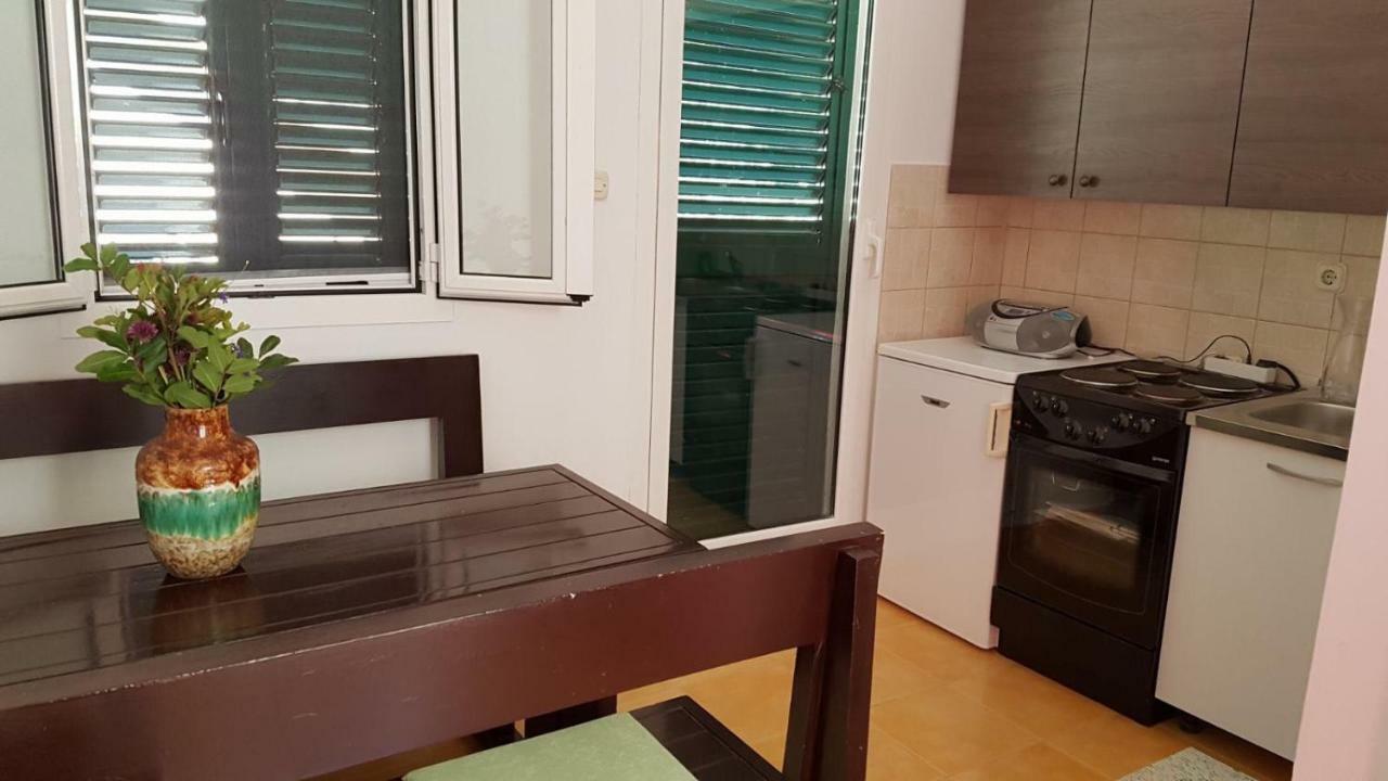 Apartment Gal Podgora Bagian luar foto
