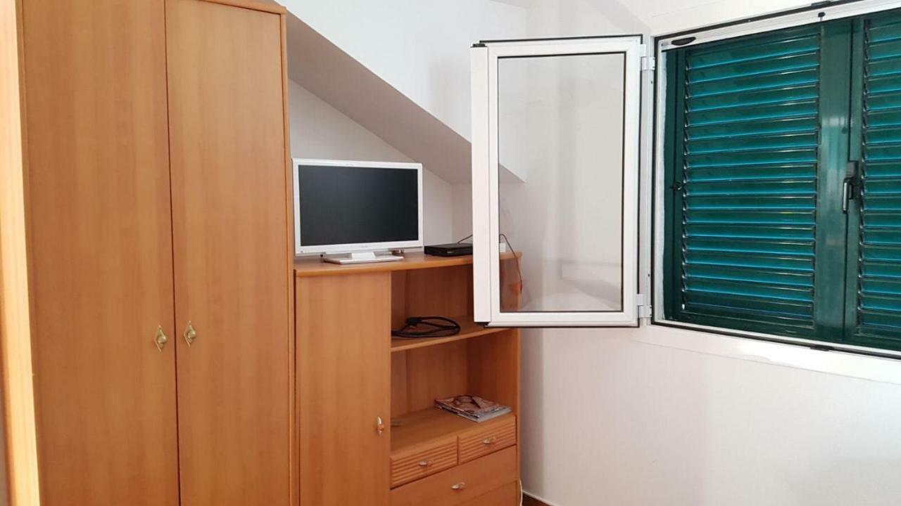 Apartment Gal Podgora Bagian luar foto